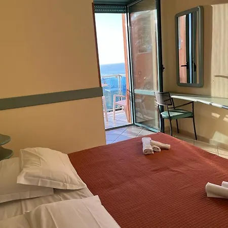 Abbazia Club Hotell 3*