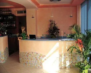 马洛塔阿芭佳俱乐部酒店 酒店 马洛塔